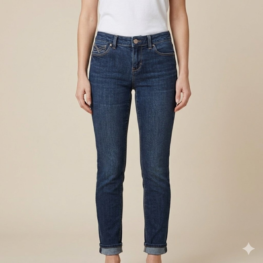 White House Black Market Blanc Slim Leg Jeans Embroidered Pocket Size‎ 2R Blue
